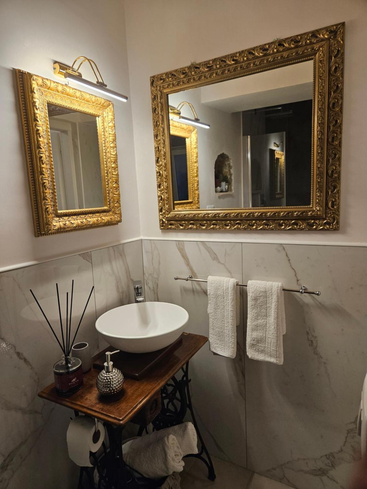 Niloufar Residence Napoli Eksteriør billede